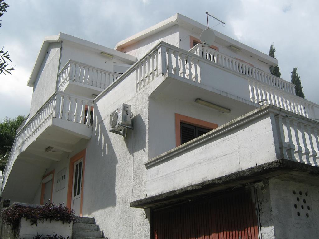 Apartments Ceca Tivat Buitenkant foto