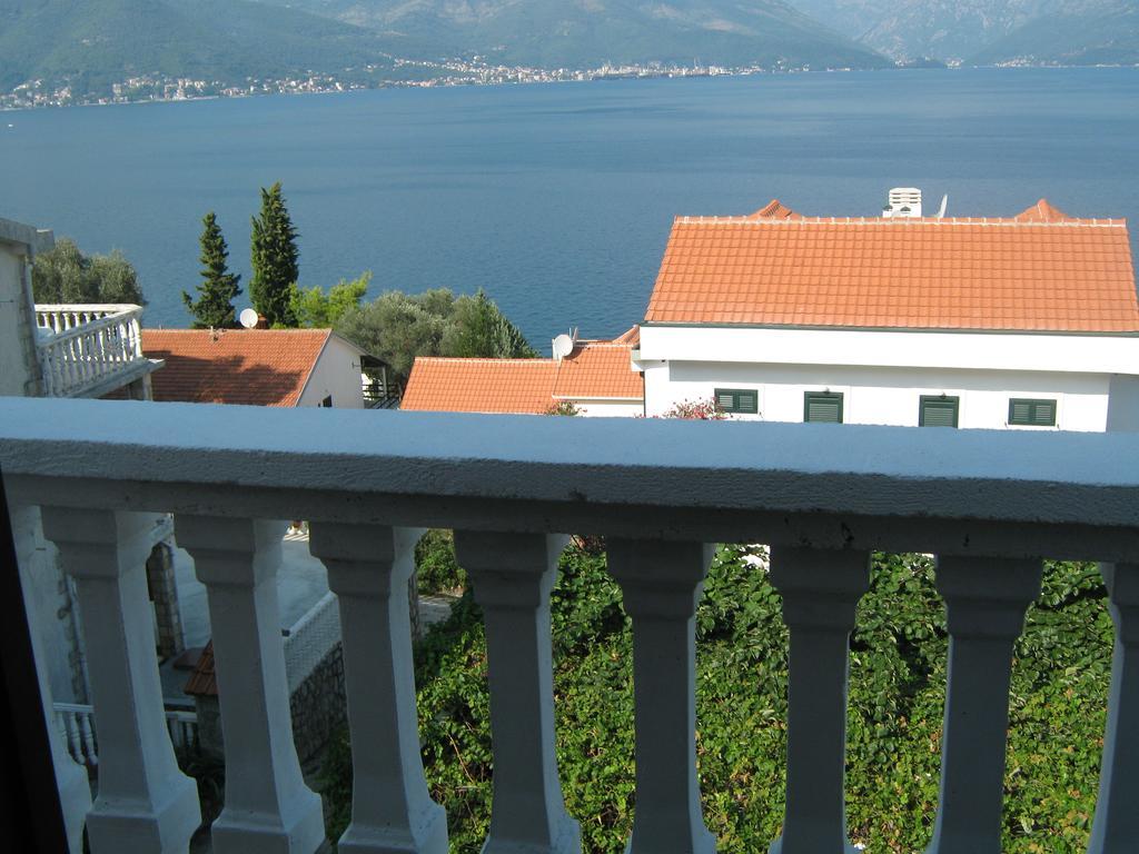 Apartments Ceca Tivat Buitenkant foto