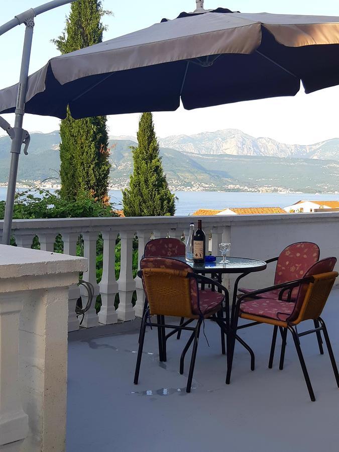 Apartments Ceca Tivat Buitenkant foto