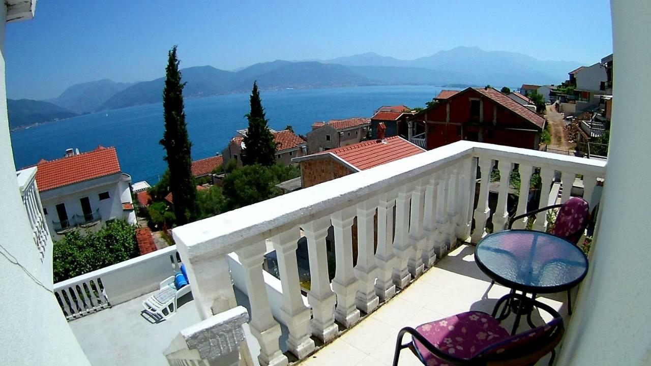 Apartments Ceca Tivat Buitenkant foto